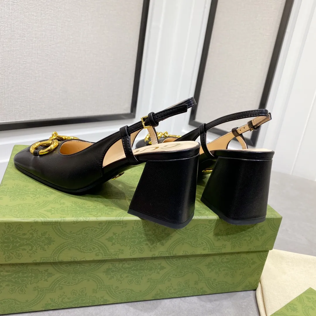 👟👟Ex-factory price 480👟👟 Gucci 〰️2023 early spring horsebit series ✔️ Square toe thick heel shoes/back empty sandals ✔️ This series combines the classic horsebit design, fashionable and versatile ✔️Upper: imported lambskin upper/sheepskin lining ✔️Original 1:1 molded hardware ✔️Italian imported cowhide bottom ✔️Heel height: 2.5cm/7.5cm ✔️Size: 34-40